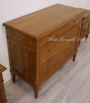 CO16 A Cassettone Noce Massello Cassetti Incorniciati Gambe Spillo 05